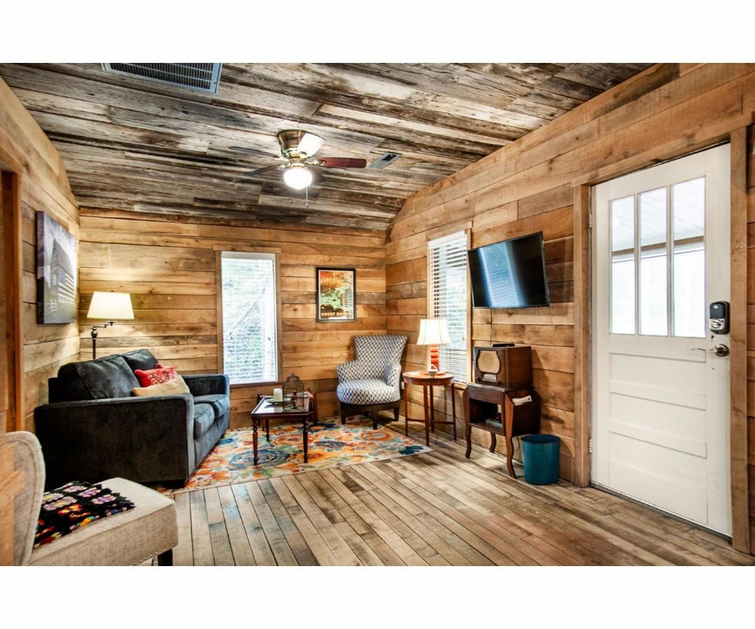 Beary Relaxing Cabin - Rustic With Outdoor Patio Townsend Exterior foto