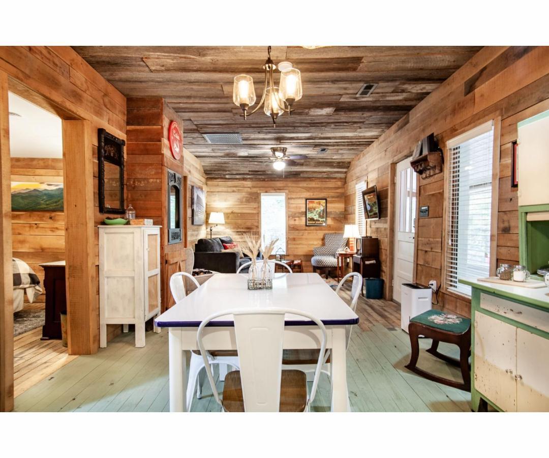Beary Relaxing Cabin - Rustic With Outdoor Patio Townsend Exterior foto