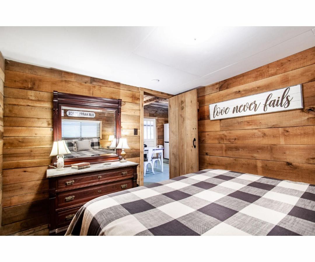 Beary Relaxing Cabin - Rustic With Outdoor Patio Townsend Exterior foto