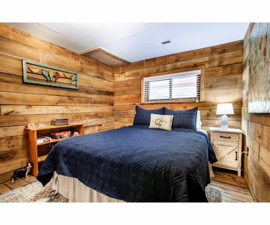 Beary Relaxing Cabin - Rustic With Outdoor Patio Townsend Exterior foto