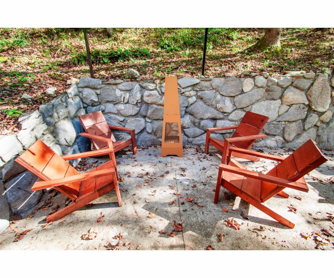 Beary Relaxing Cabin - Rustic With Outdoor Patio Townsend Exterior foto