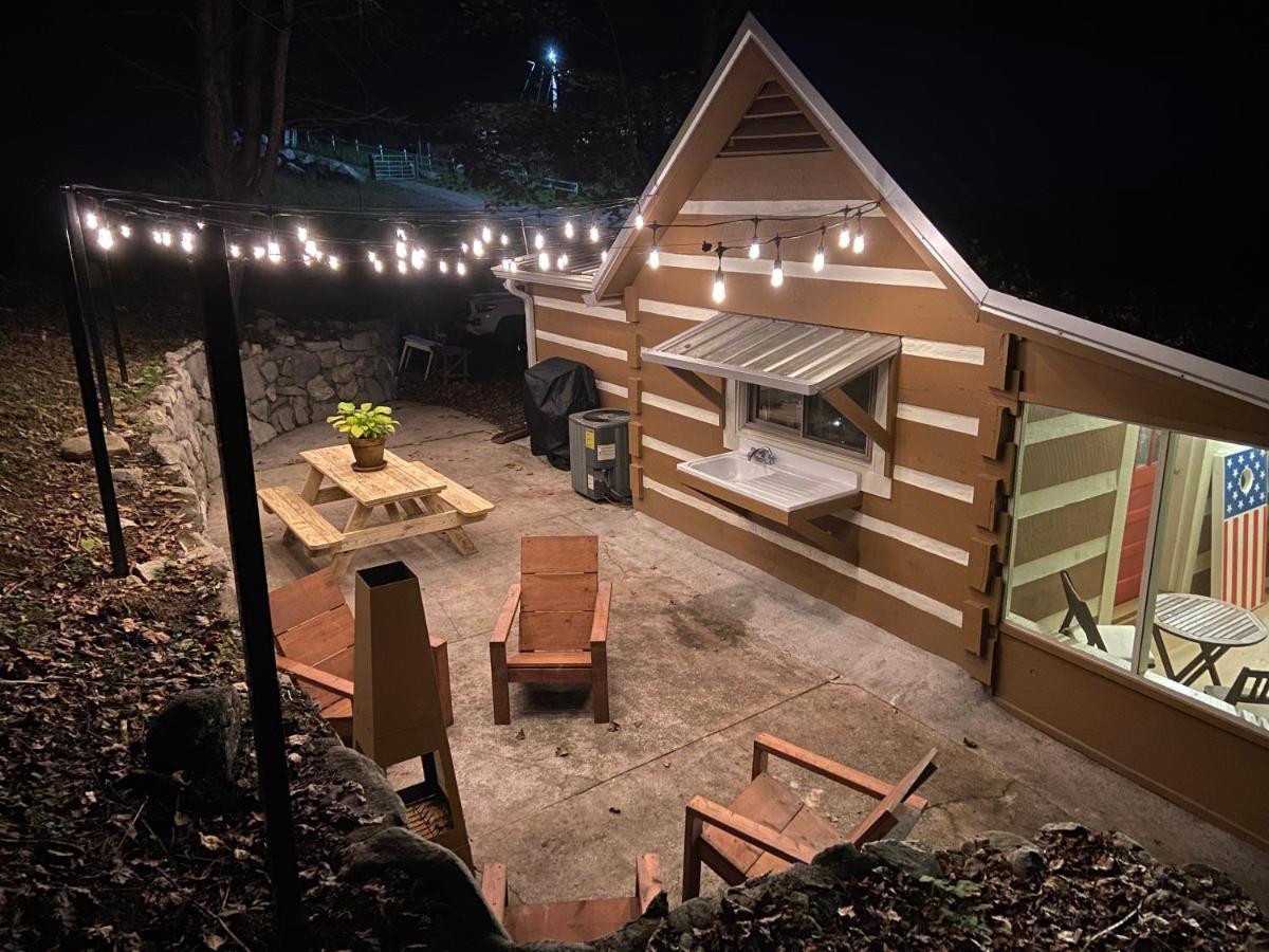 Beary Relaxing Cabin - Rustic With Outdoor Patio Townsend Exterior foto